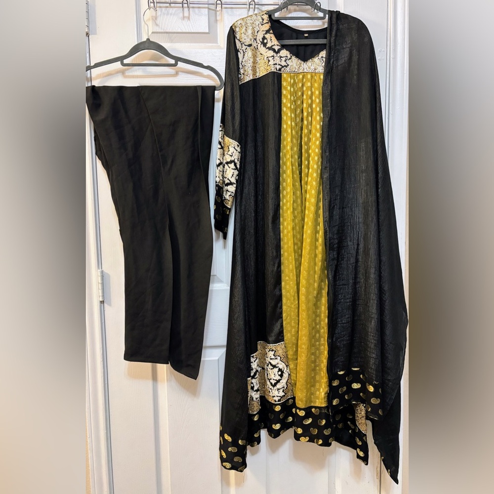 Churidaar/anarkali suit  Large BUST 44